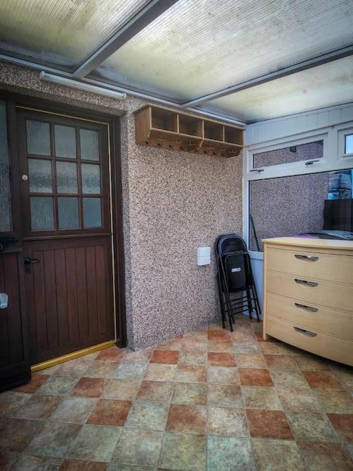 Central 2-Bedroom Bunglow With Double Sofa Bed 카누스티 외부 사진