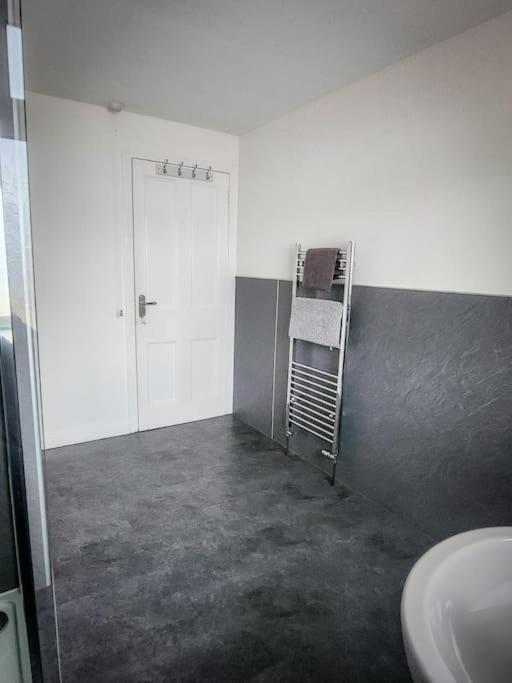 Central 2-Bedroom Bunglow With Double Sofa Bed 카누스티 외부 사진
